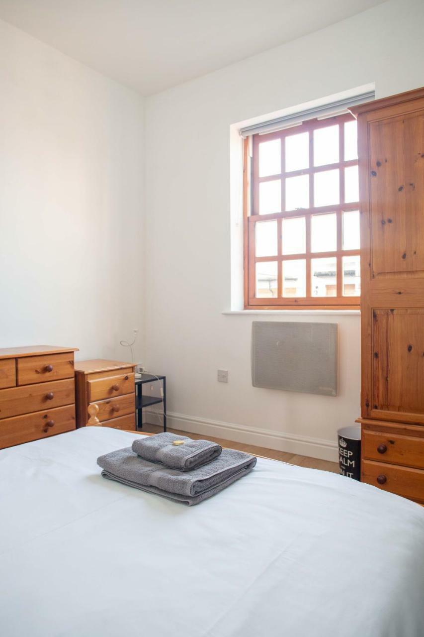 Quire Court Apartment Gloucester Exterior foto