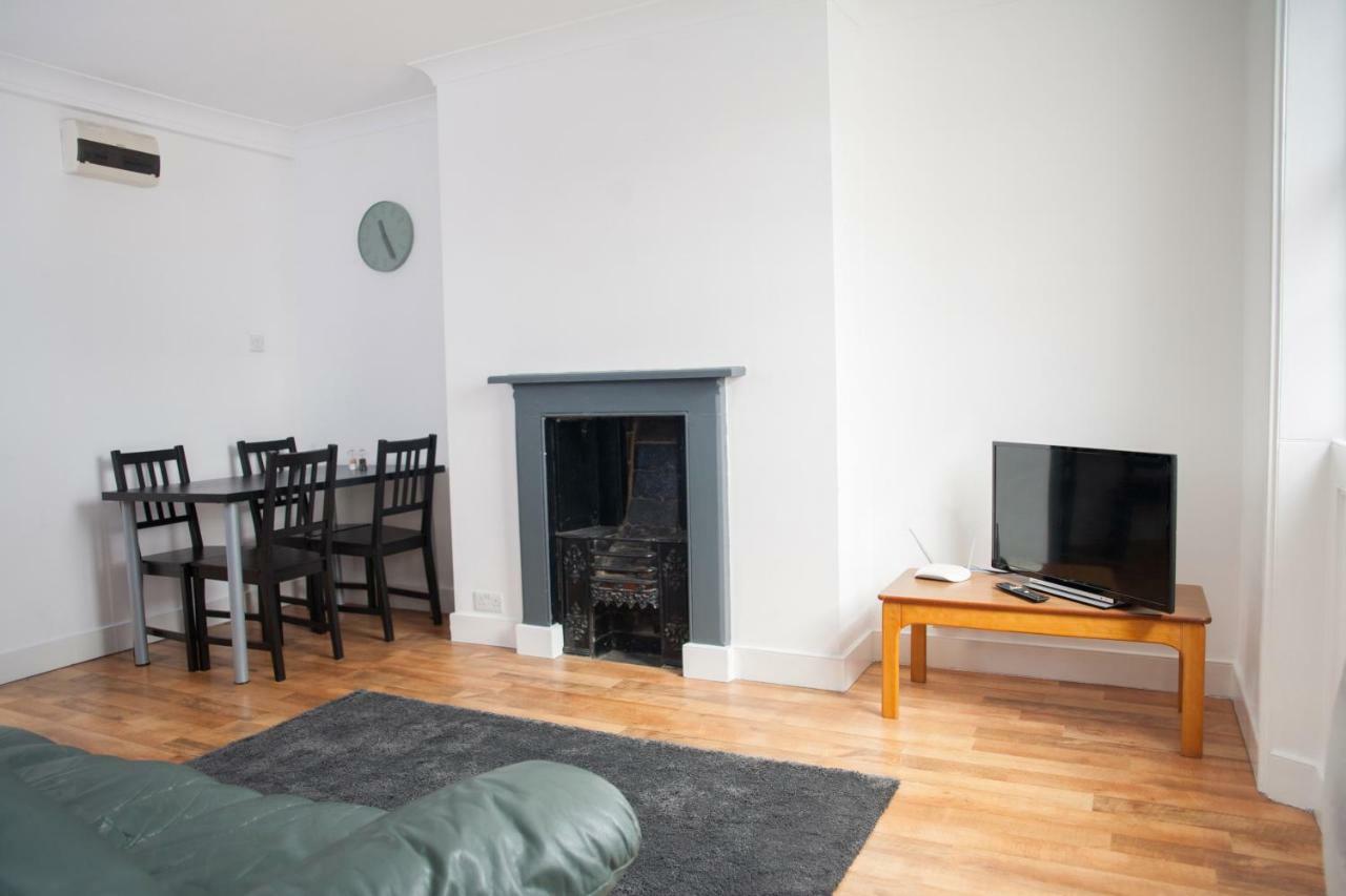 Quire Court Apartment Gloucester Exterior foto